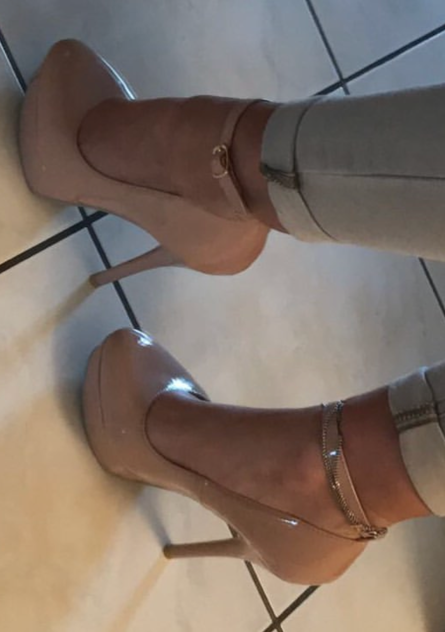 Sexy_little_feet_'s media
