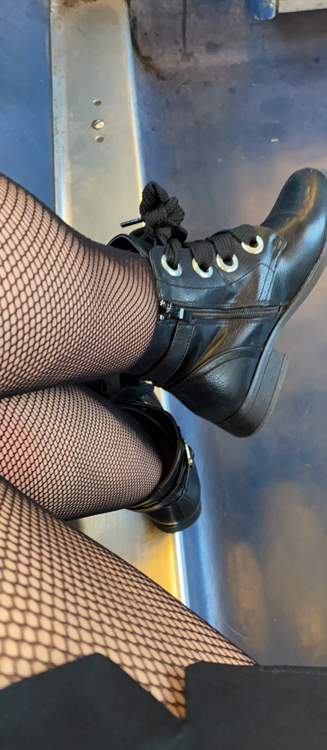 Sexy_little_feet_'s media