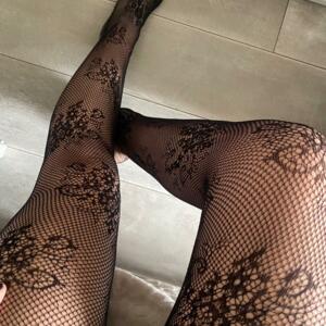 Sexy_little_feet_'s media