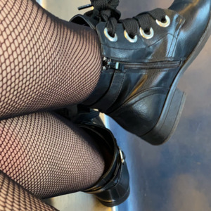 Sexy_little_feet_'s media