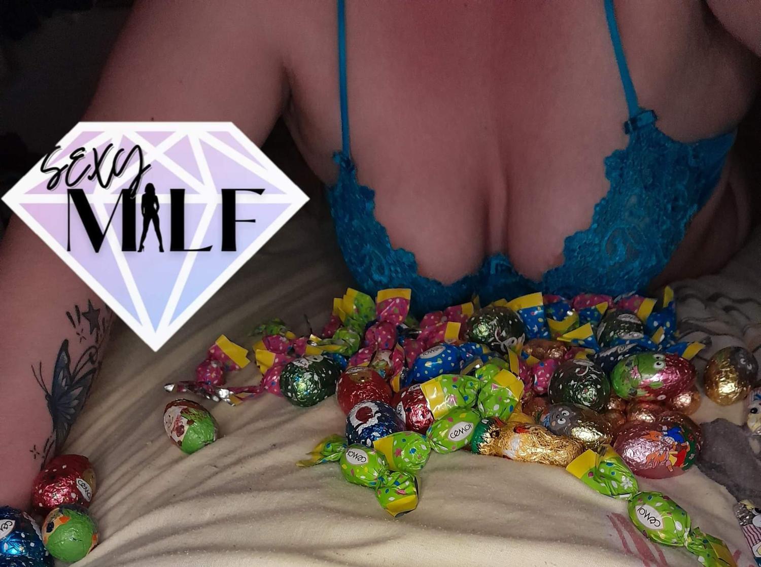 Sexy-milf's media