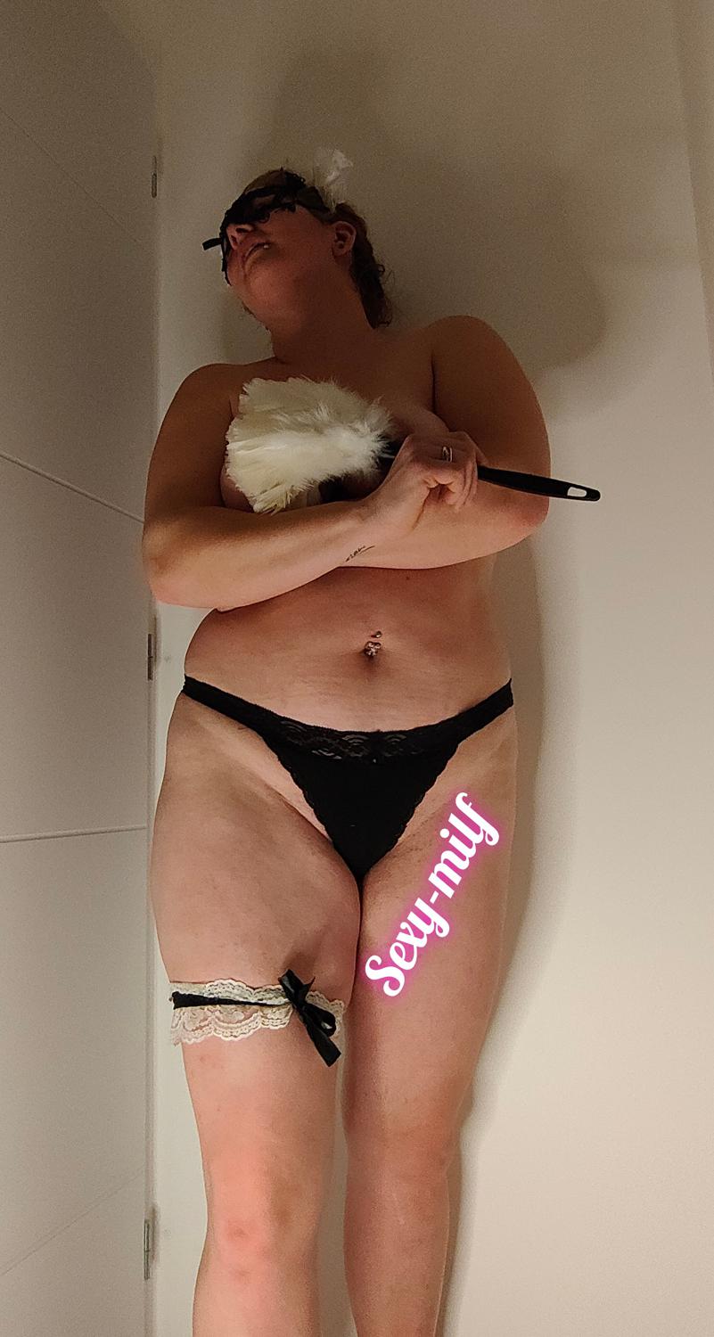 Sexy-milf's media