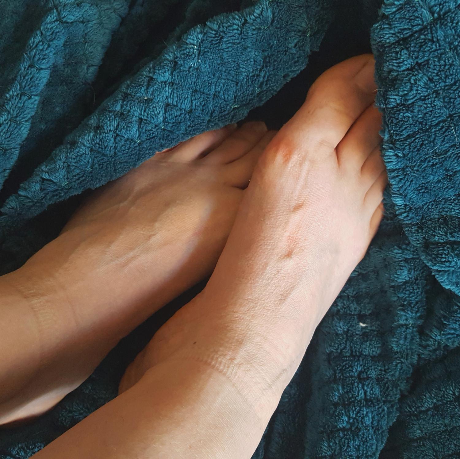 _sexyfeet19's media