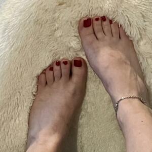 Sexyfeet4556's media