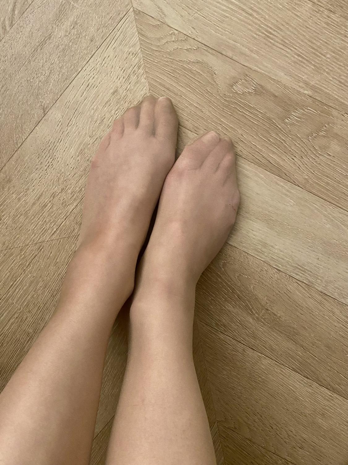 Sexyfeetntoe69's media