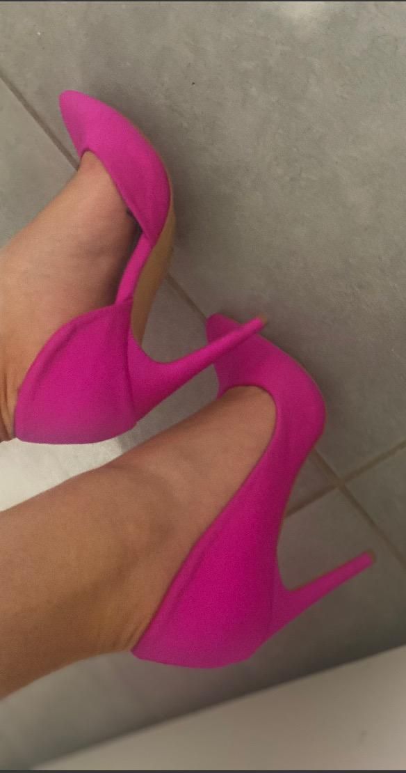 Sexyfrenchfeet_leeloo's media