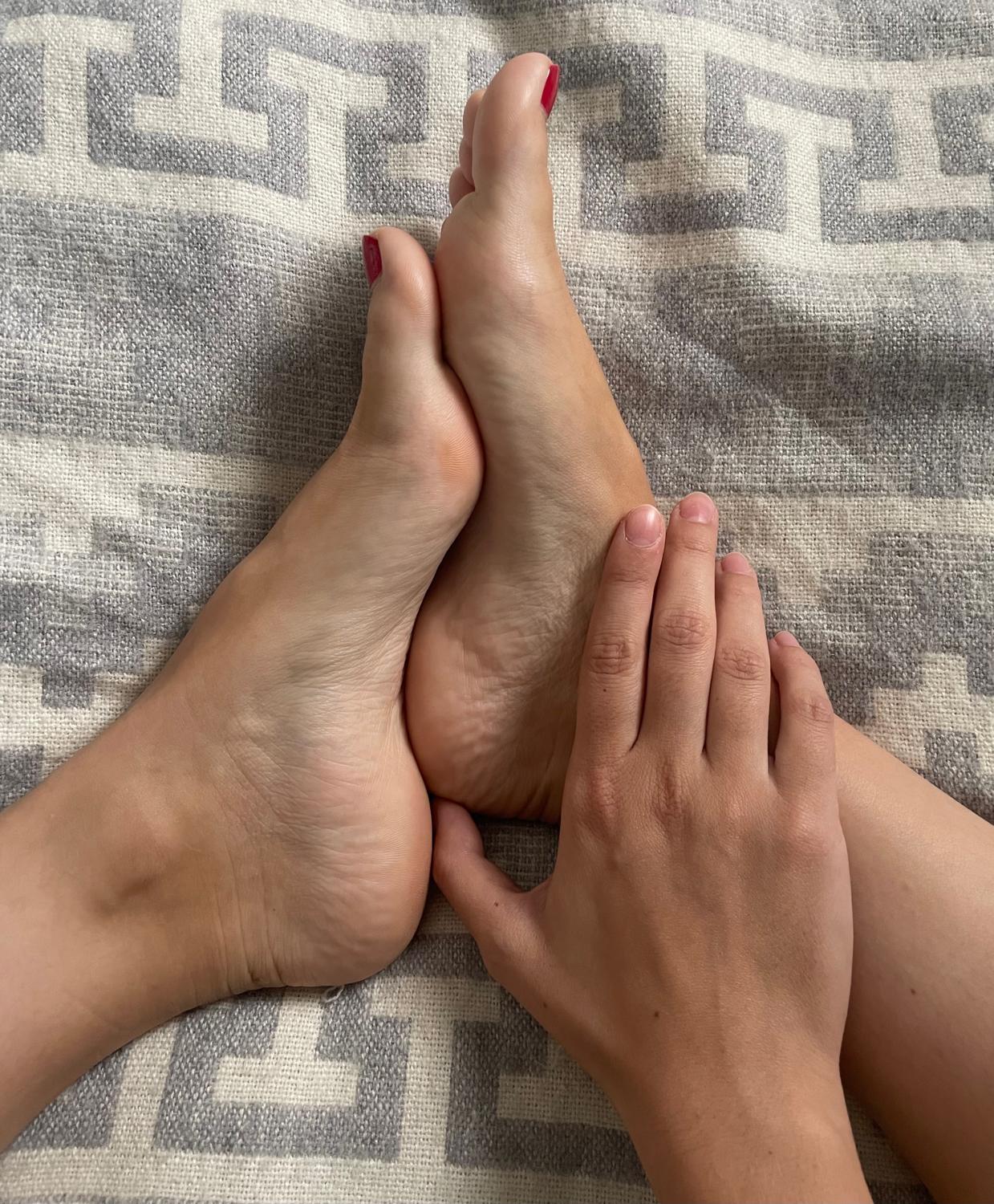 Sexyfrenchfeet_'s media
