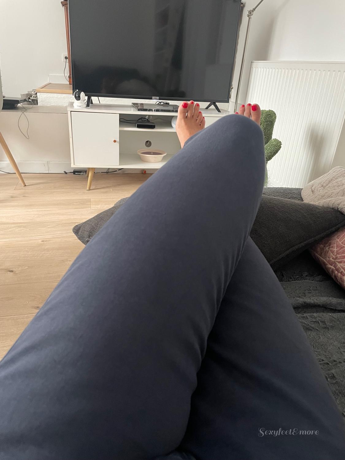 Sexyfrenchfeetandmore's media