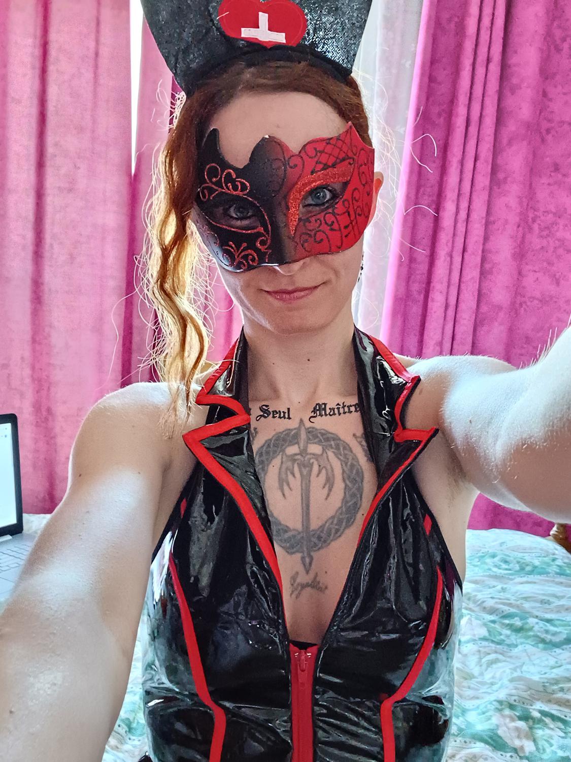 Sexygoth's media