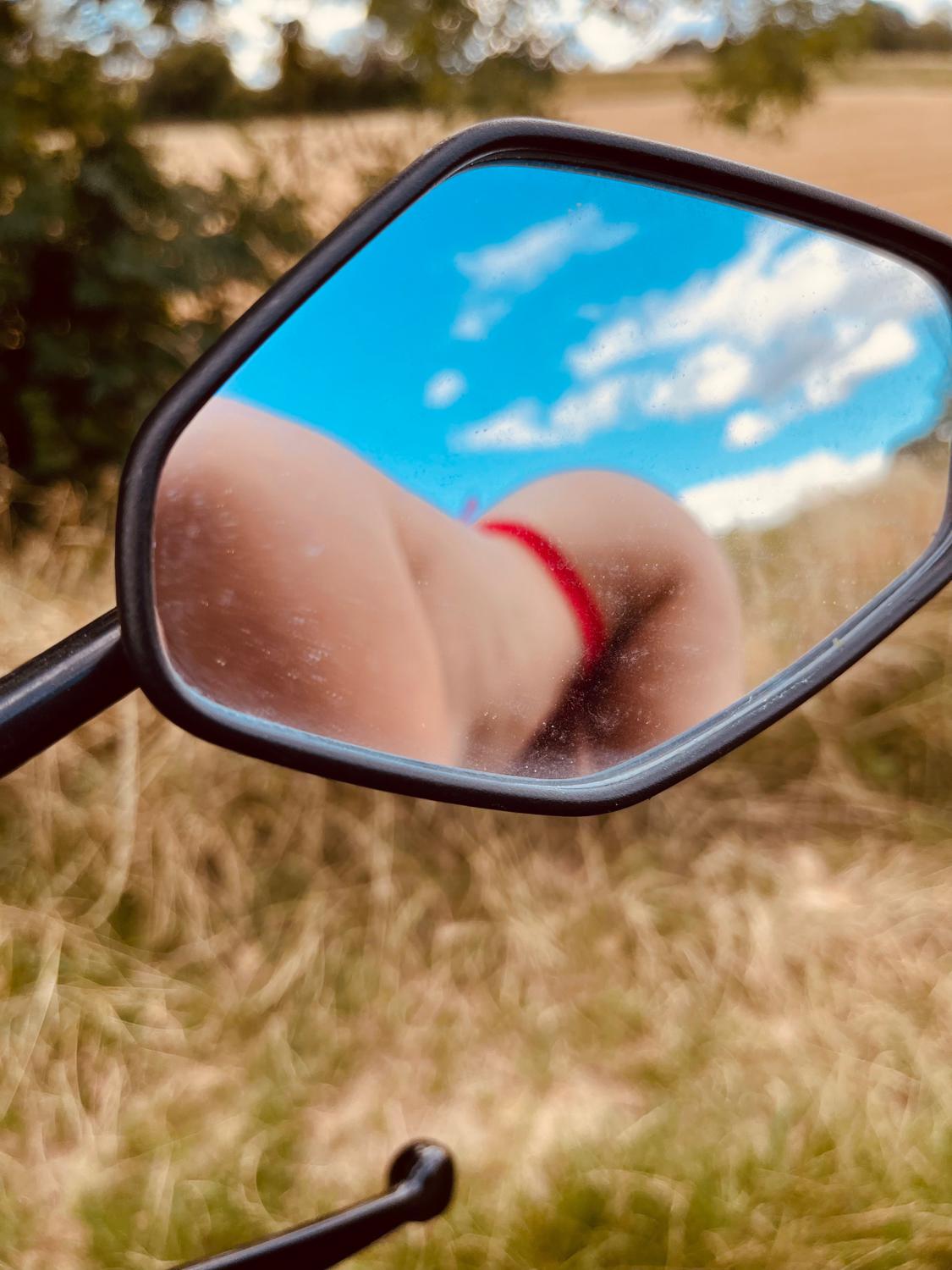 Sexymini's media