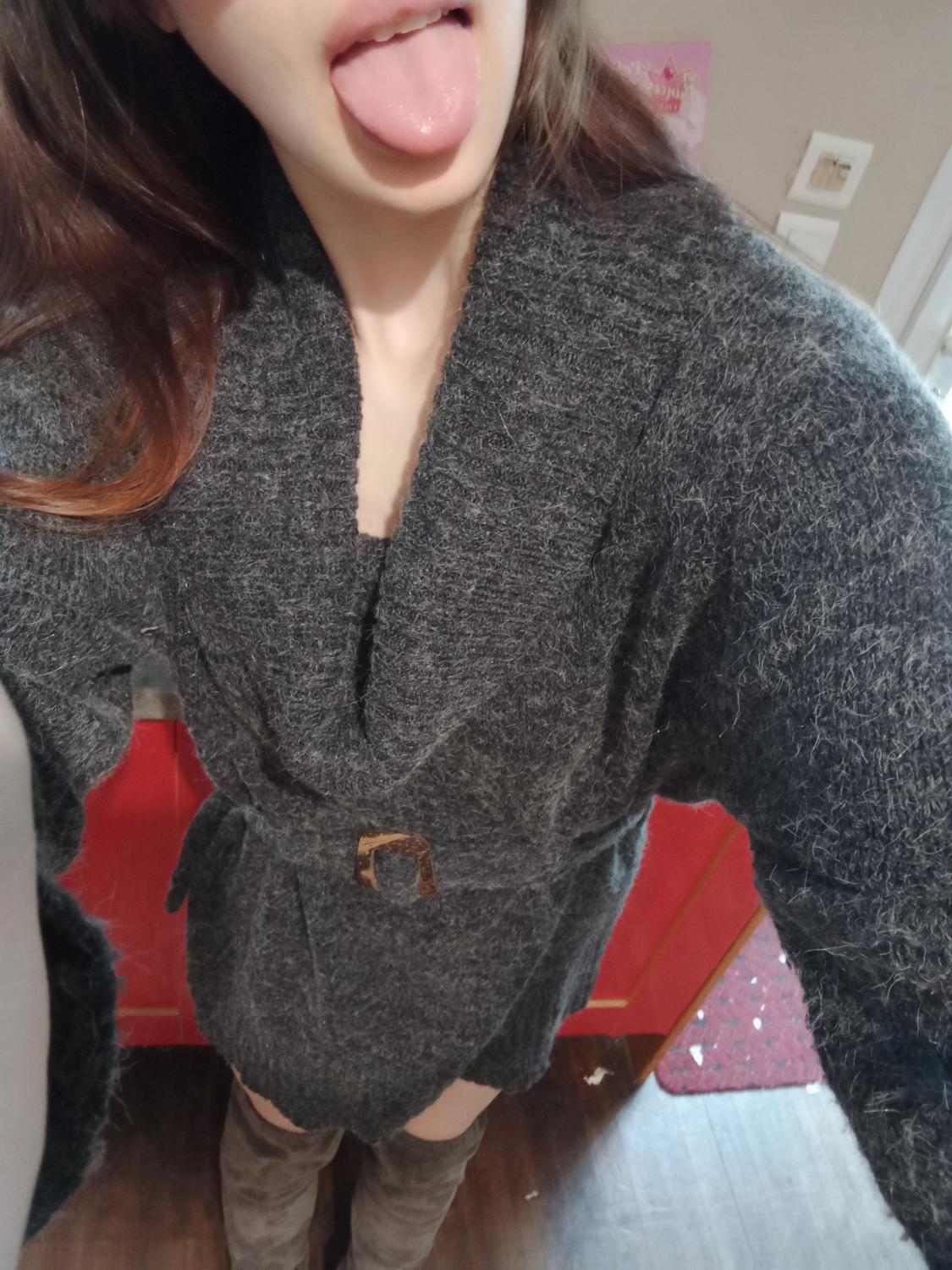 Sexyskinnygirl's media
