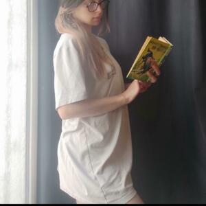 Sexyskinnygirl's media