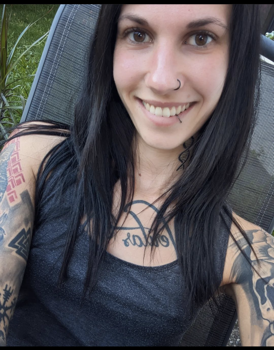 Skinny_bitch's media