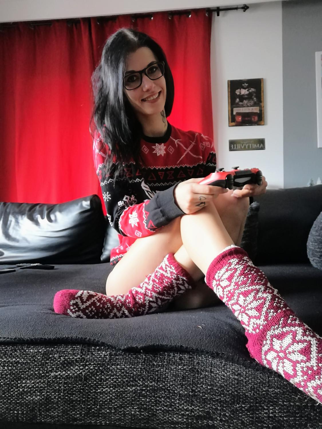 Skinny_bitch's media