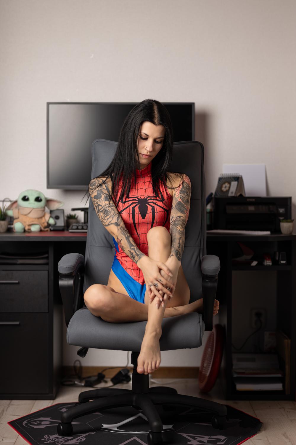 Skinny_bitch's media