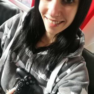 Skinny_bitch's media