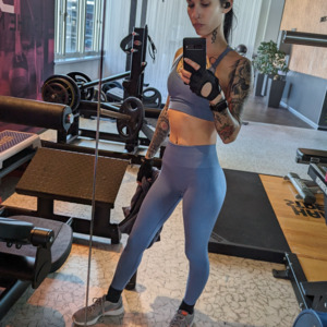 Skinny_bitch's media