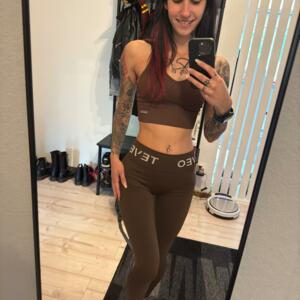 Skinny_bitch's media