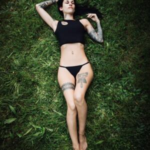 Skinny_bitch's media
