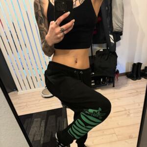 Skinny_bitch's media