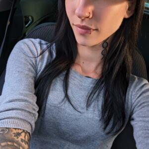 Skinny_bitch's media