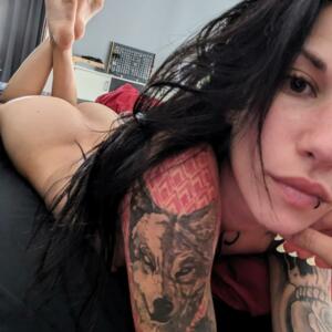 Skinny_bitch's media