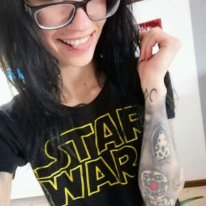 Skinny_bitch's media