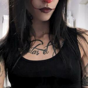 Skinny_bitch's media
