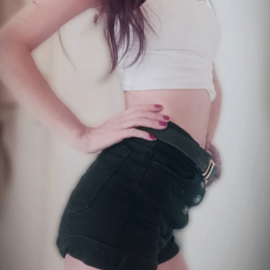 Skinnysexygirl's media