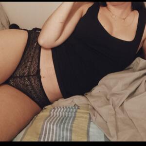 Skinnysexygirl's media