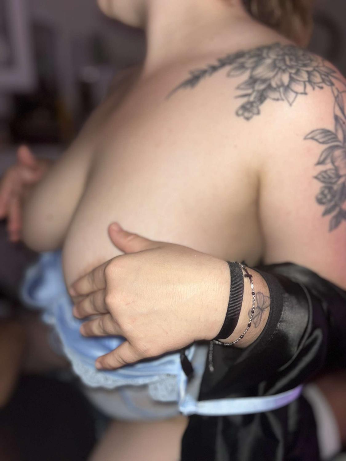 Sophie_sexyy's media