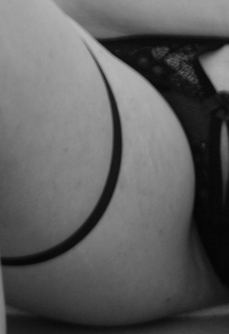 Ta-petite-coquine's media