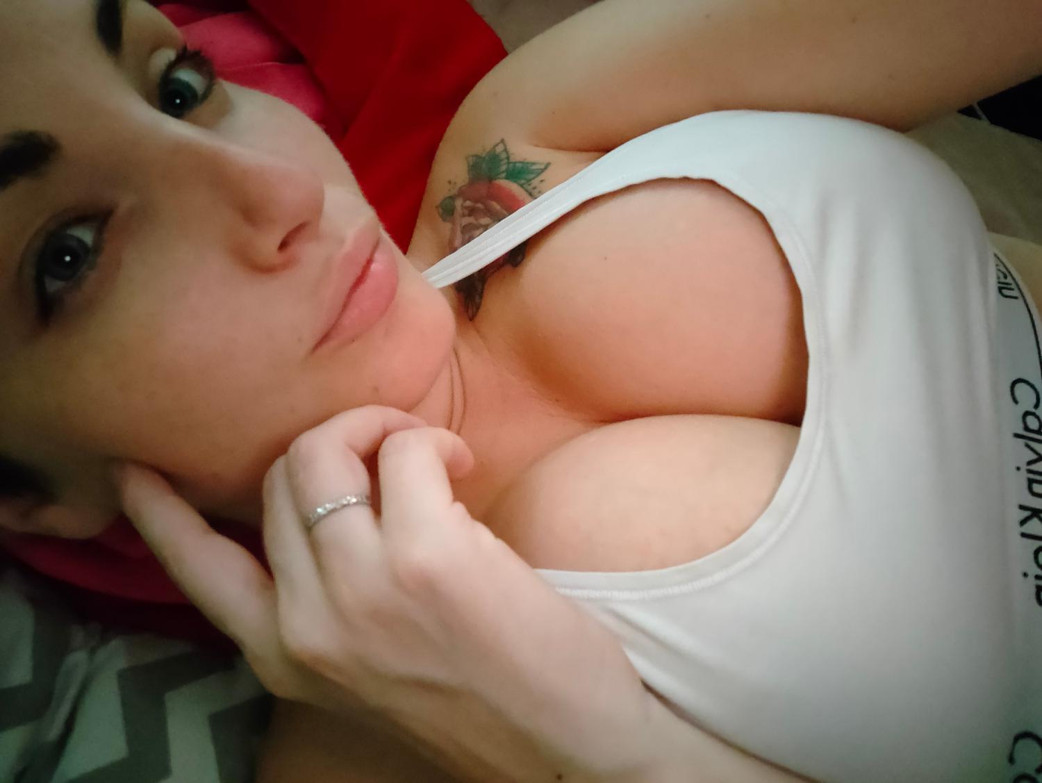 Tessabody's media