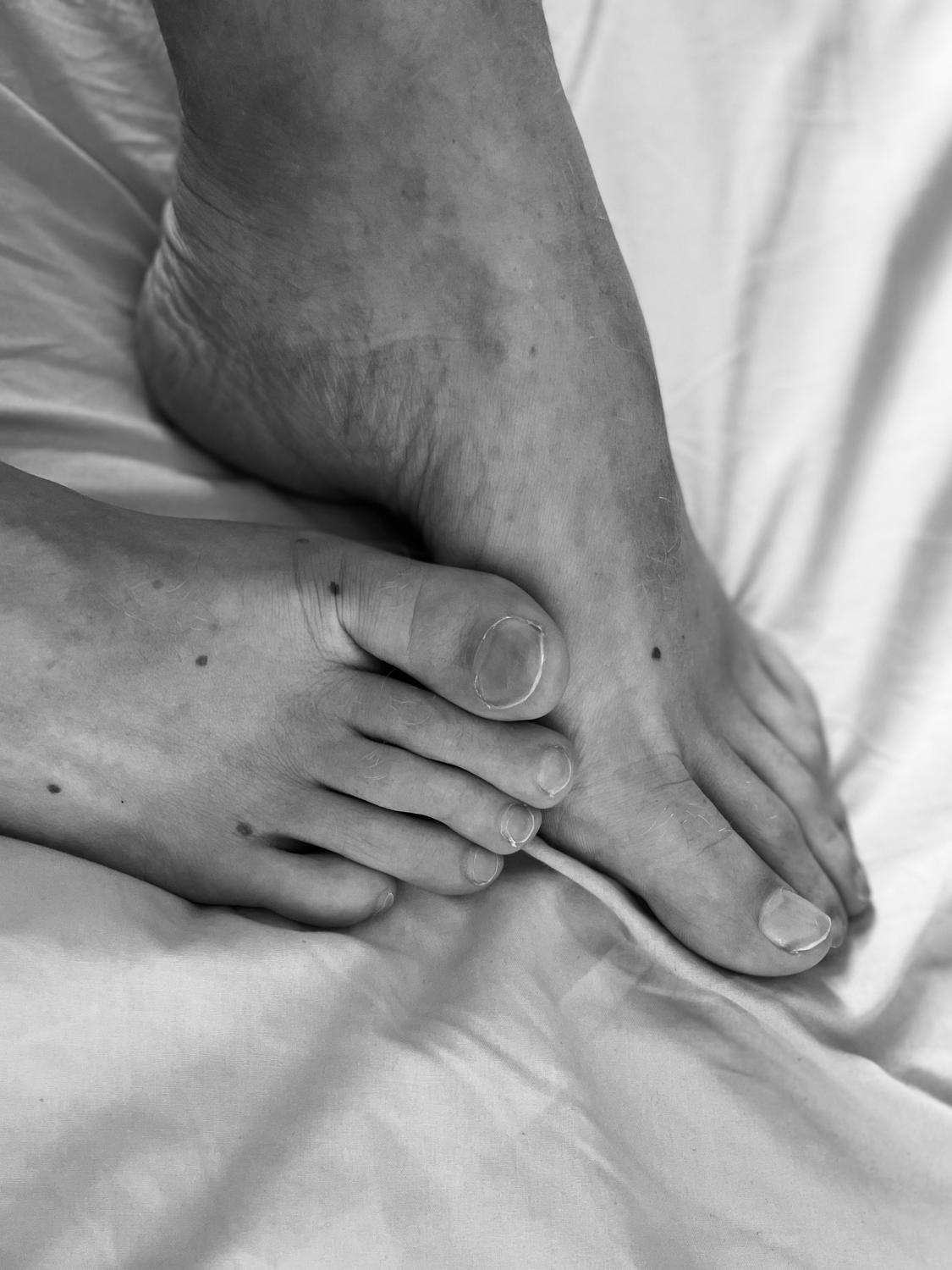 The_feet_of_a_frenchman's media