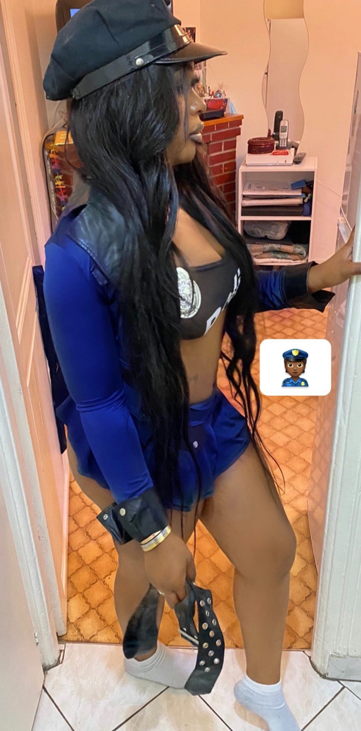 Theaandoll's media
