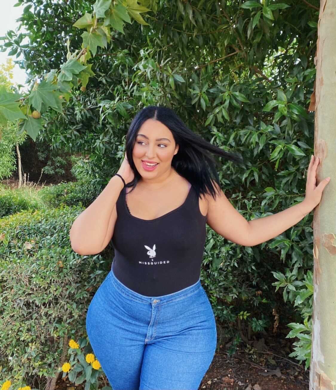 Thecurvydoll's media