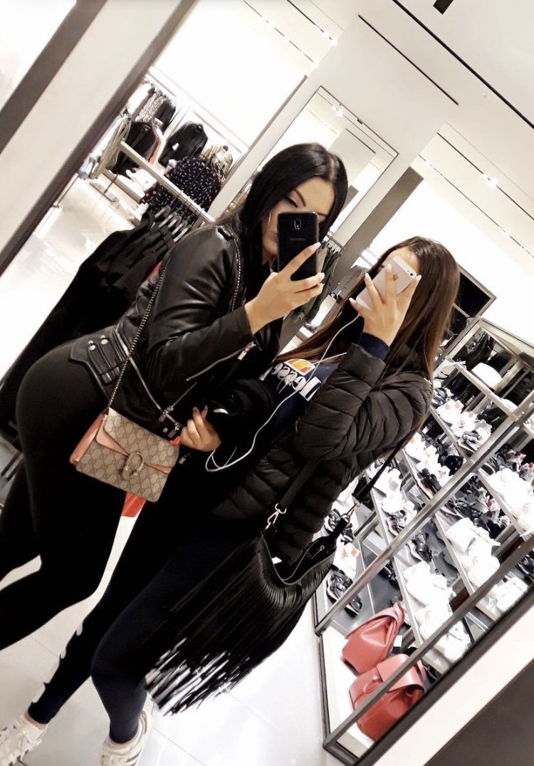 Thedollz's media