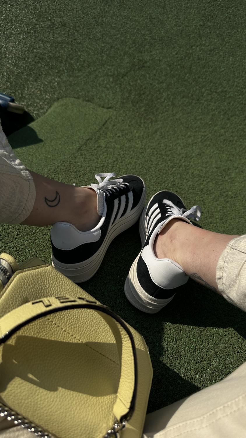 Thefrenchsensualfeet's media