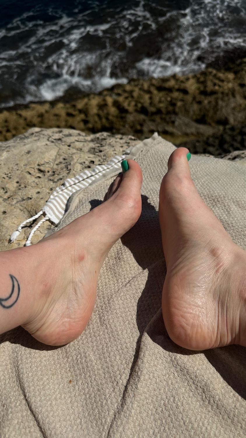 Thefrenchsensualfeet's media