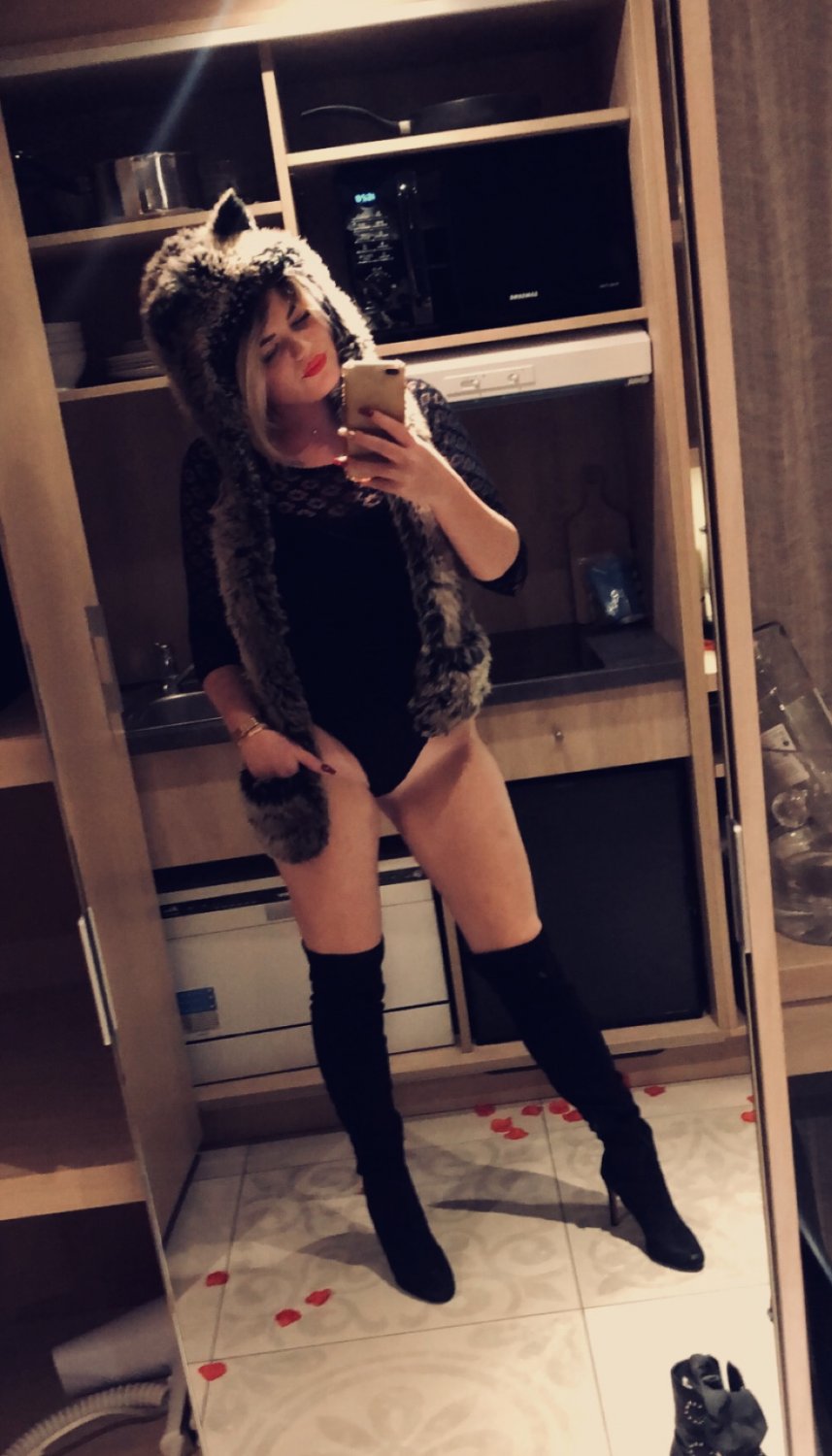 Thefrenchwoman's media