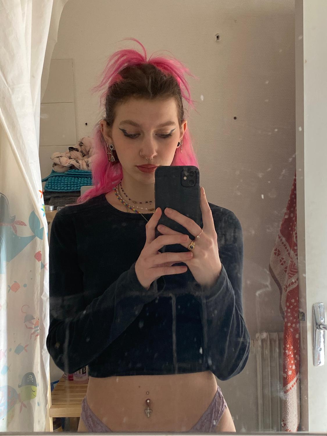 Thepinkladyy's media