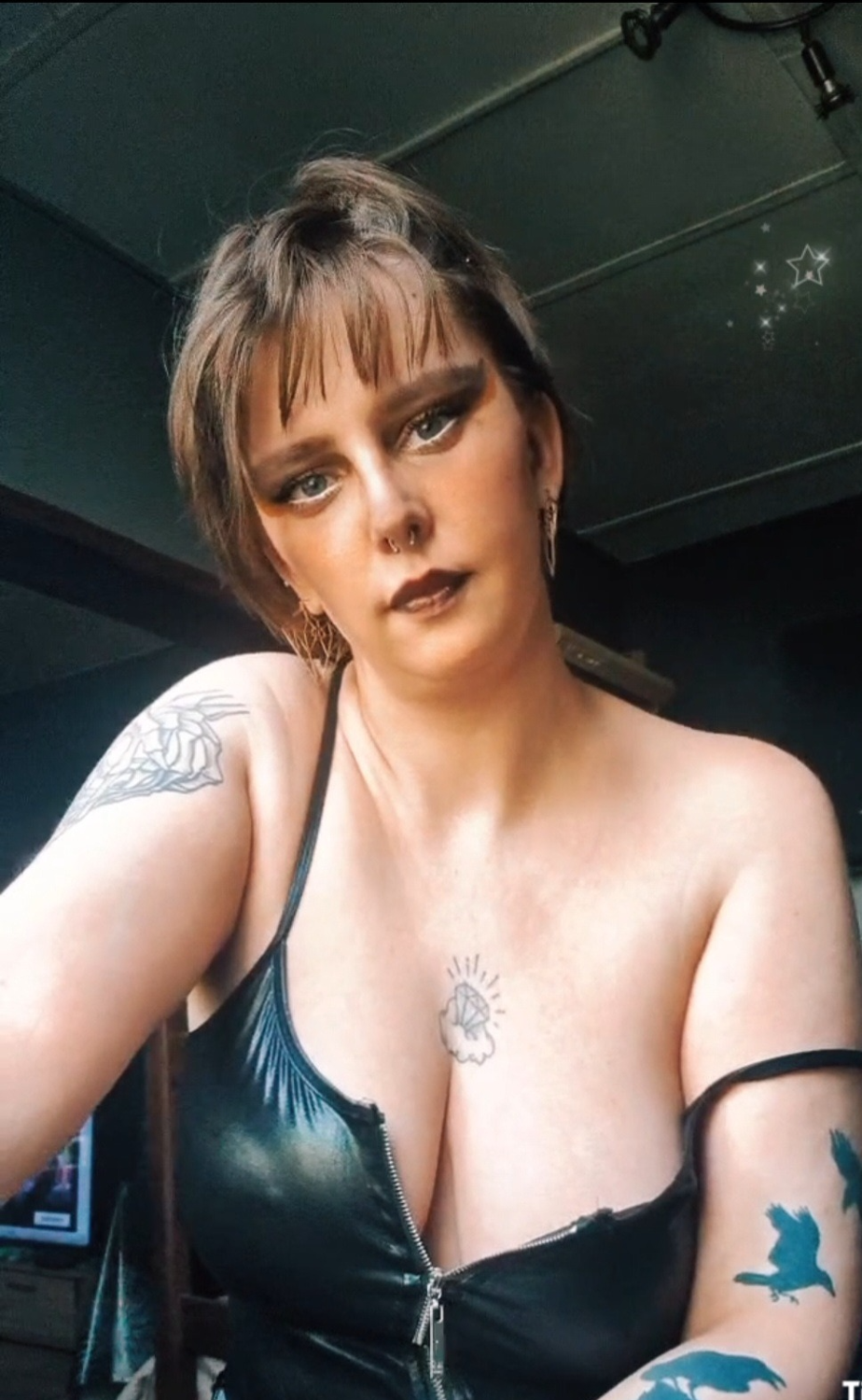 Titaniasexy's media