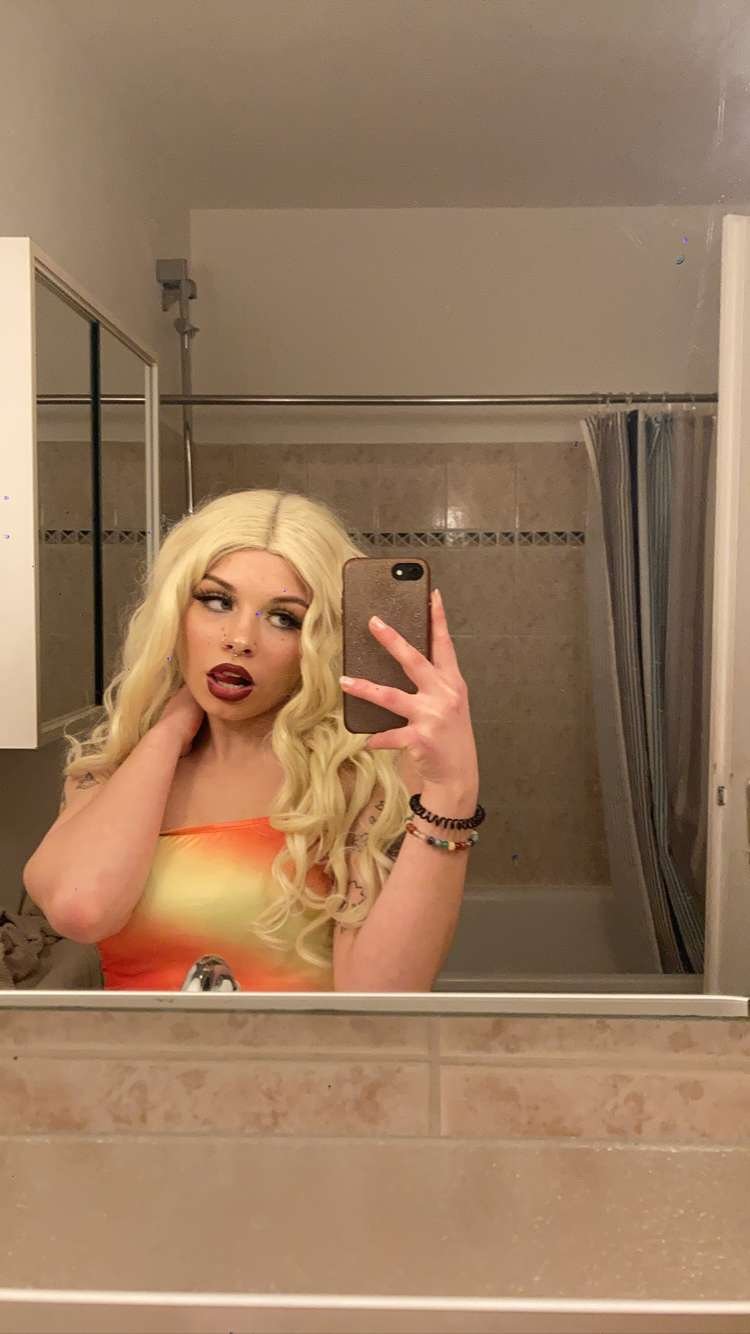 Toohsakaa's media