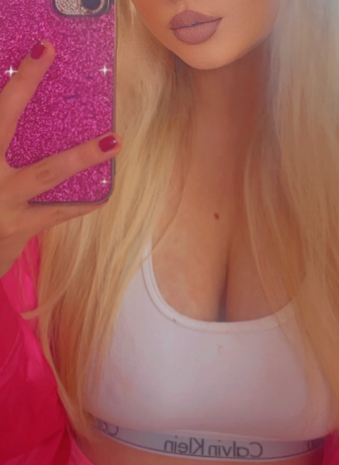 Uneblonde1323's media