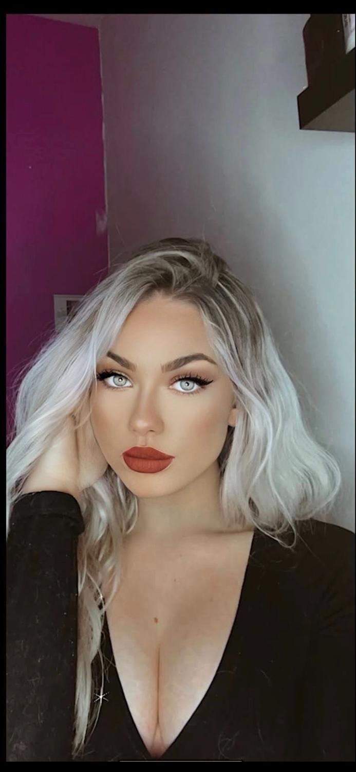 Uneblonde1323's media