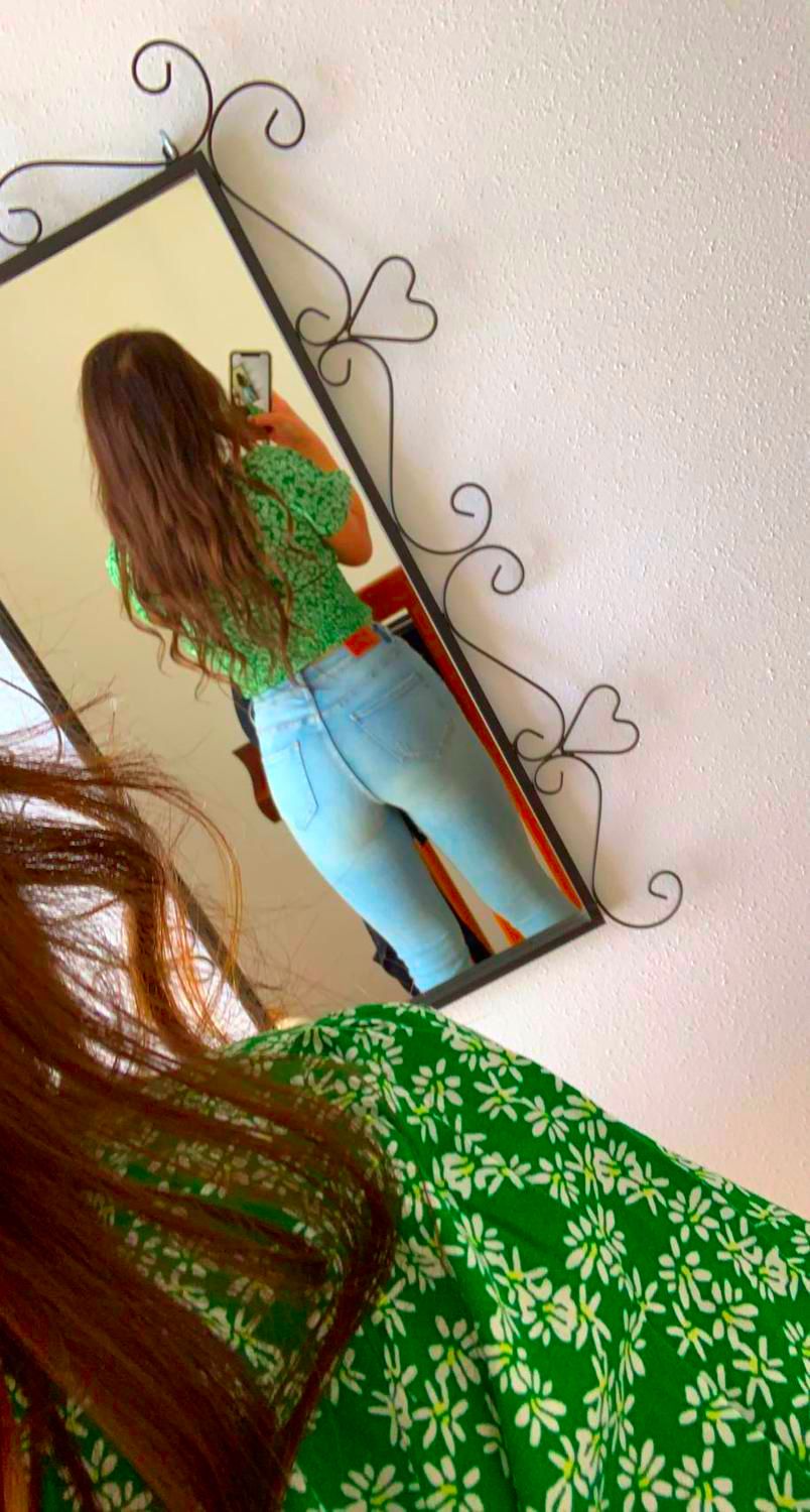 _valentina25's media