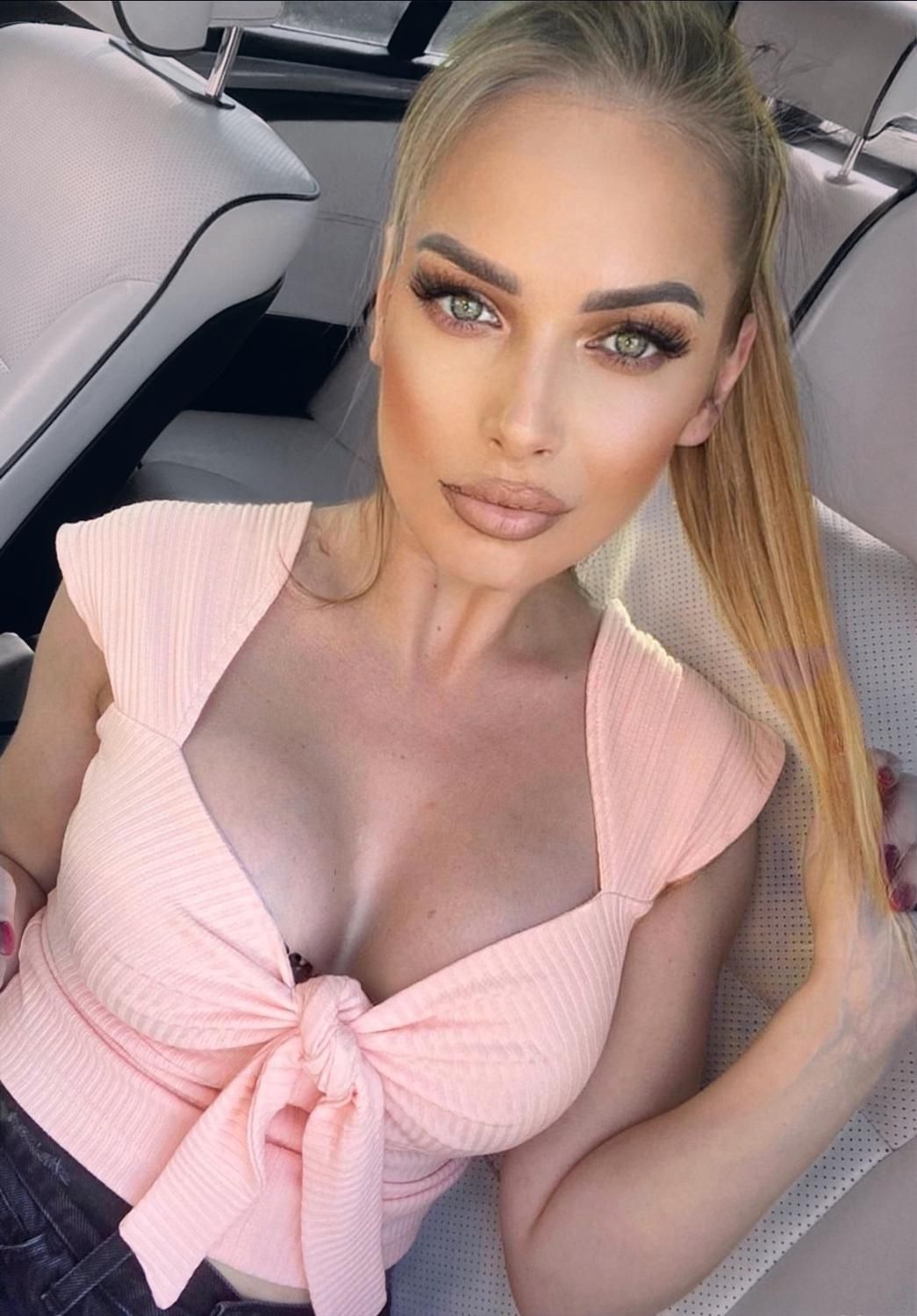 Veroniqueisabelle's media