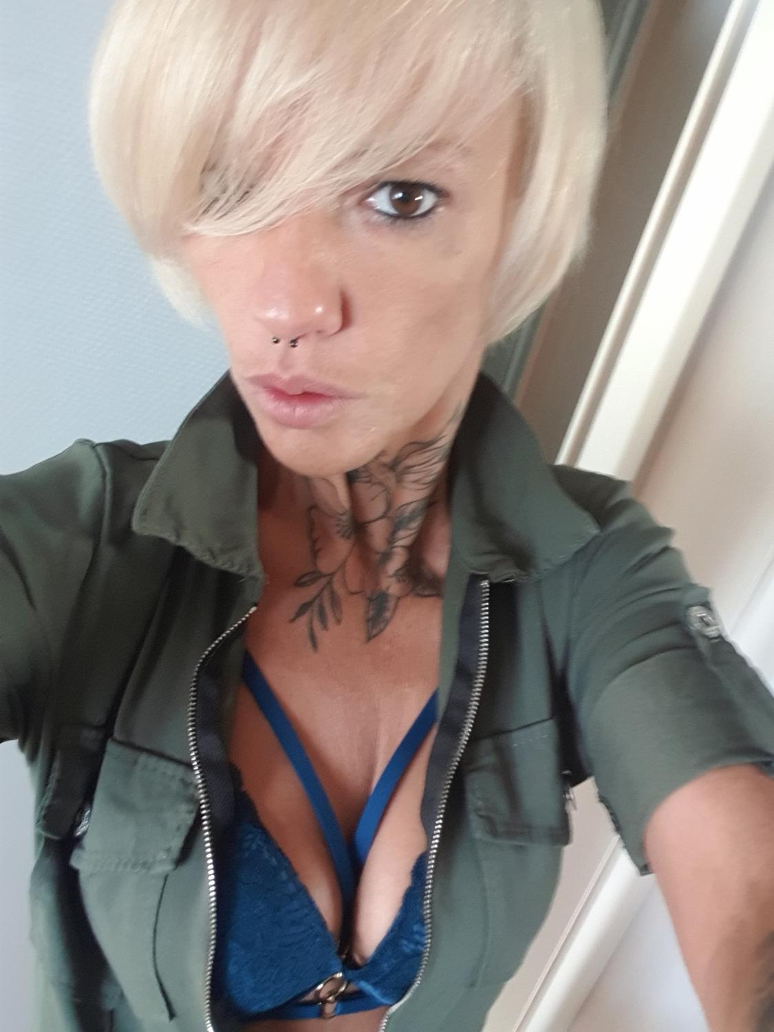 Verybadbitch's media