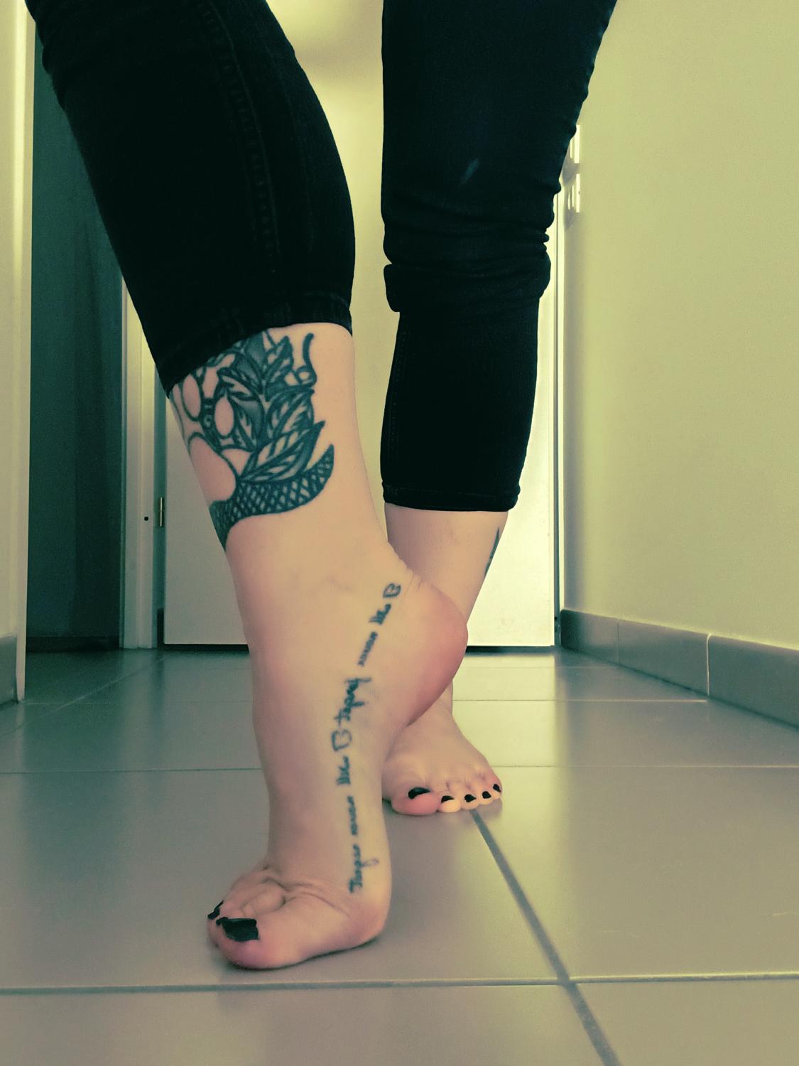 Vick_mym_feet's media