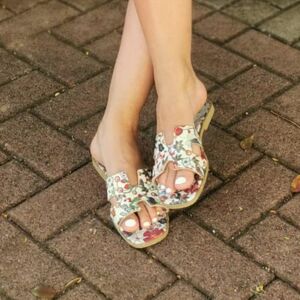 Viky_feetndrelax's media